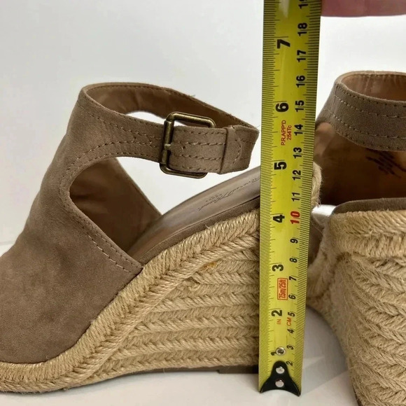 Universal Thread Cayla Microsuede Shield Espadrille Wedge Heel, Size 9.5, Taupe - Picture 13 of 13